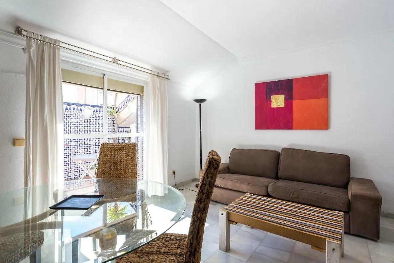 Lu&Cia Central Station Malaga Apartment